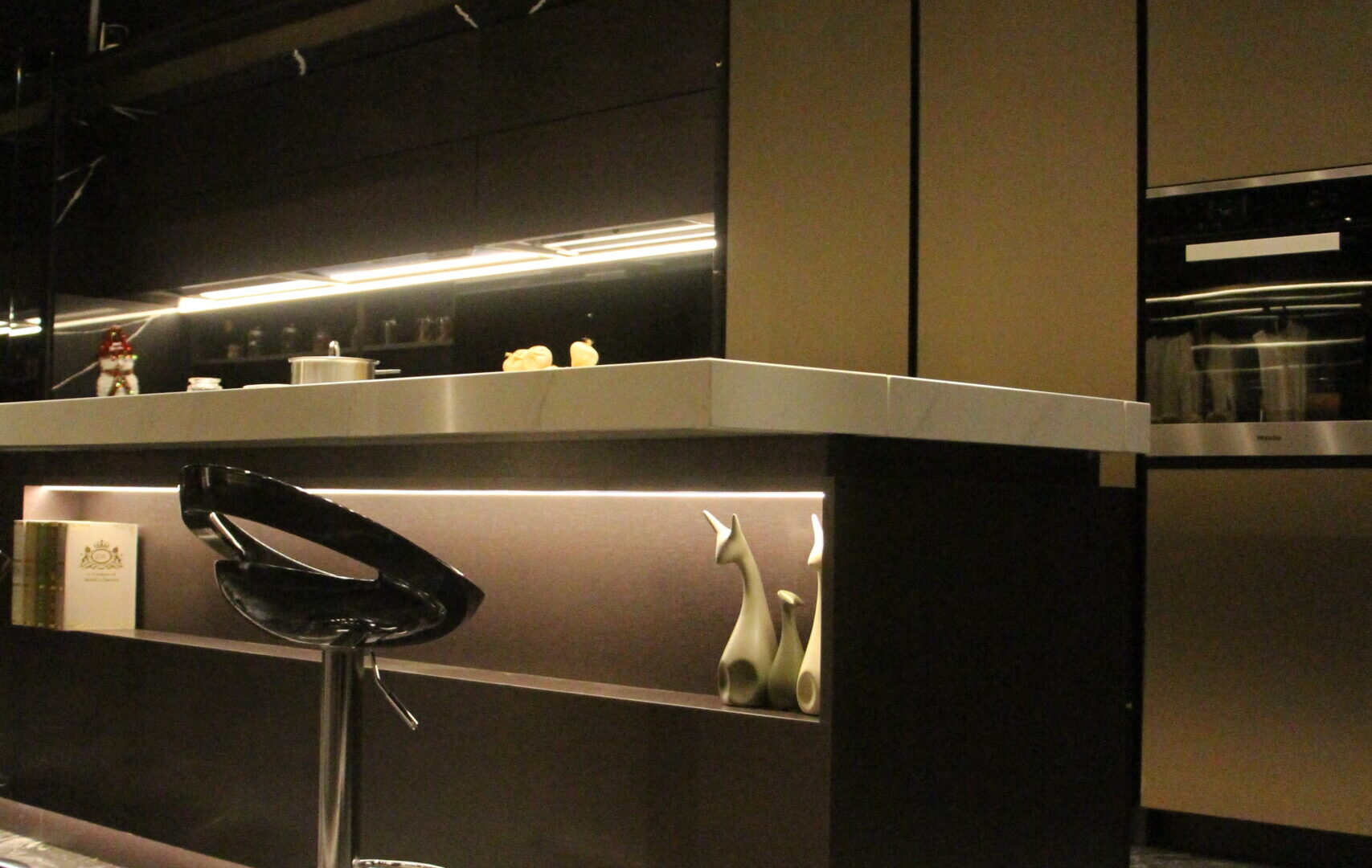 Showroom Kitchen with Silestone Countertop